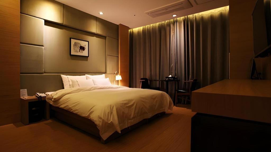 Business Design Hotel Luv Incheon Buitenkant foto
