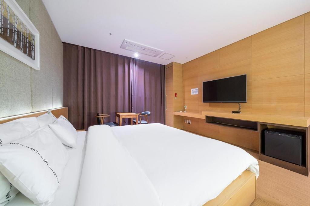Business Design Hotel Luv Incheon Buitenkant foto