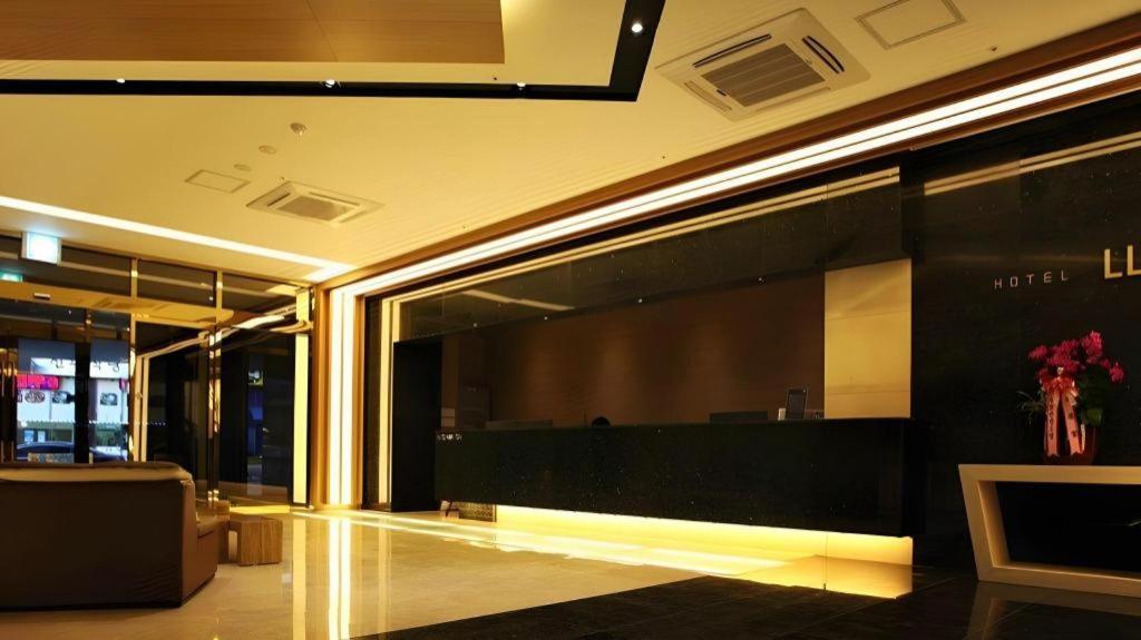 Business Design Hotel Luv Incheon Buitenkant foto