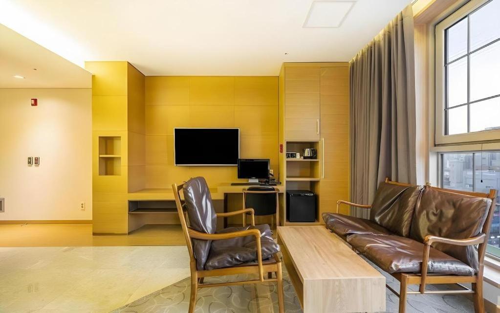 Business Design Hotel Luv Incheon Buitenkant foto