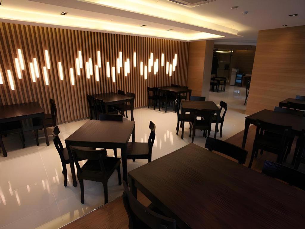 Business Design Hotel Luv Incheon Buitenkant foto